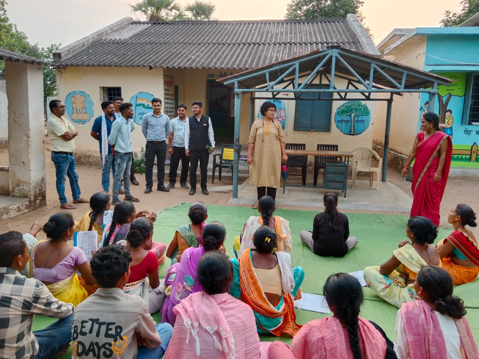नीति आयोग प्रतिनिधि ने सुकमा में किया नवाचारों का अवलोकन, कोंटा में हुई परिचर्चा